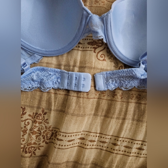 So - Soft Lifting  Bra - Picture 12 of 15